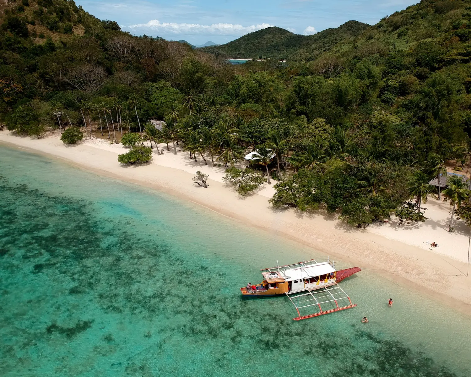 Paysage tropical aux Philippines, mer turquoise