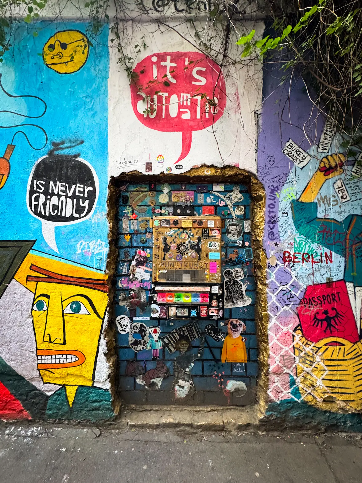 Art-o-mat Haus Schwarzenberg Berlin