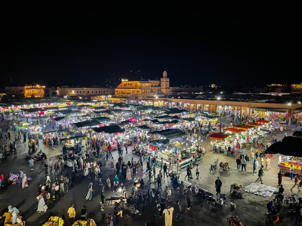 Place Jemaa El-Fna nuit Marrakech