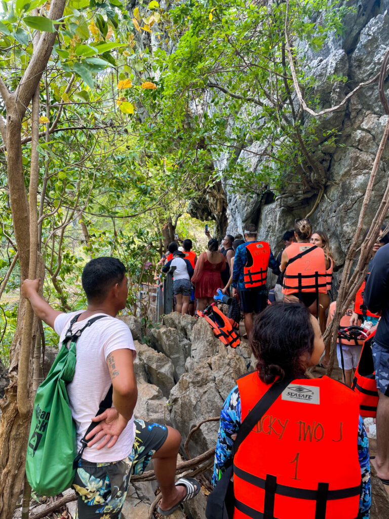 Kayangan Lake Island Hopping Coron