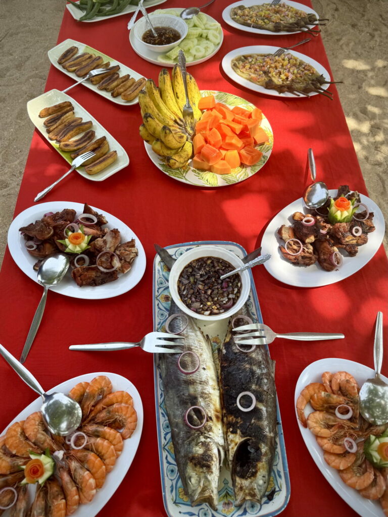 Buffet Island hopping Puerto Princesa